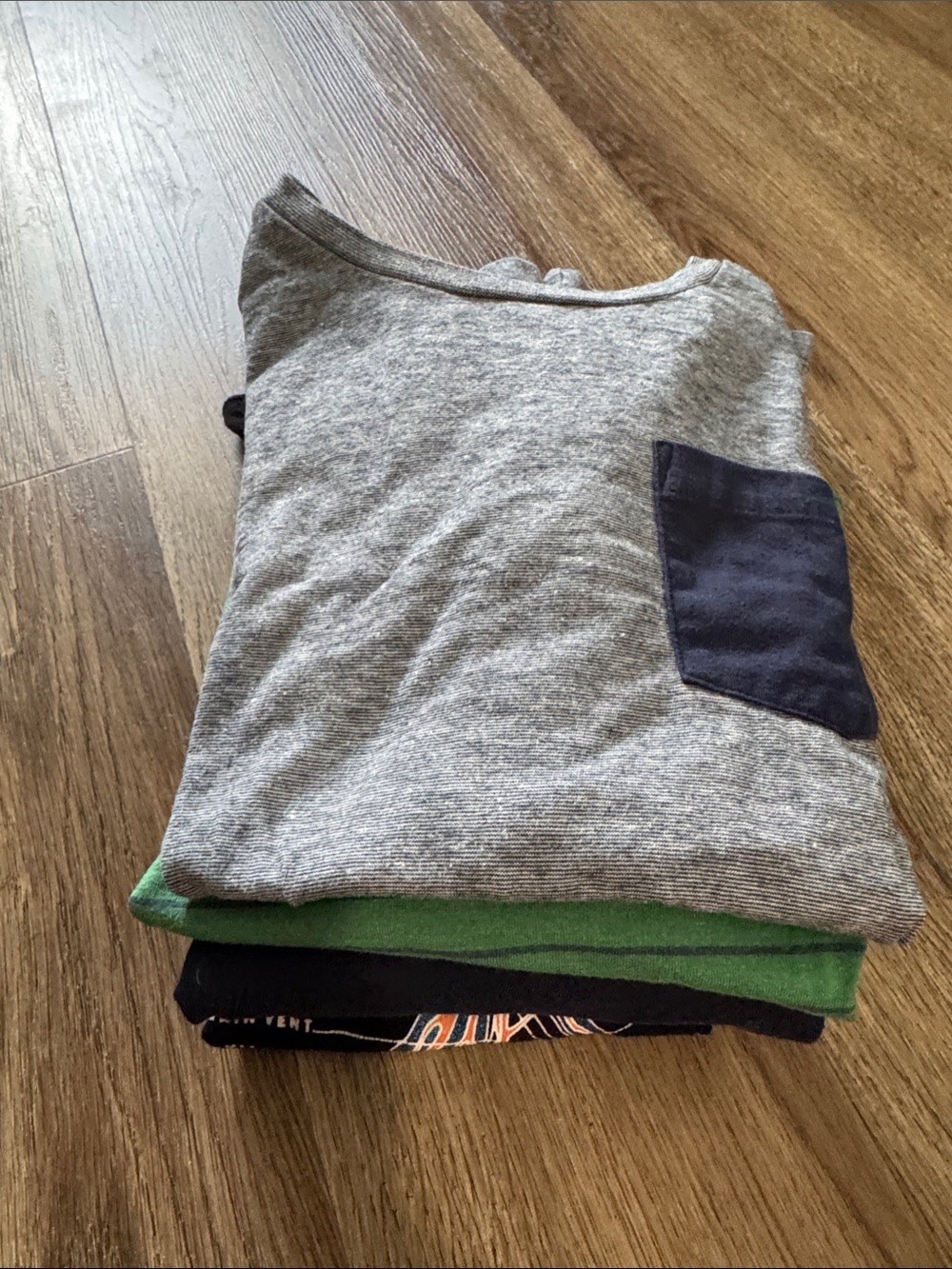 Set of four long sleeve and short sleeve tee shirts
